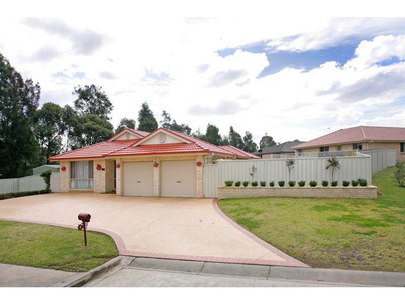 6 Coverdale Close, Lake Haven NSW 2263