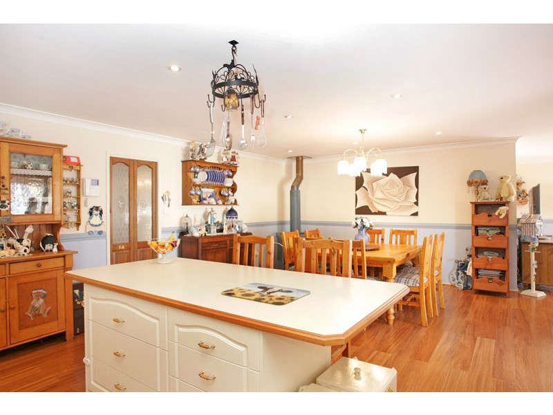 6 Coverdale Close, Lake Haven NSW 2263