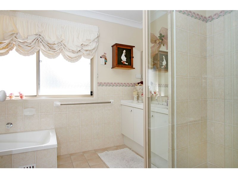 6 Coverdale Close, Lake Haven NSW 2263