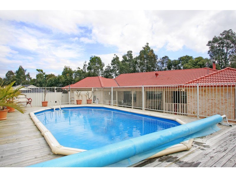 6 Coverdale Close, Lake Haven NSW 2263