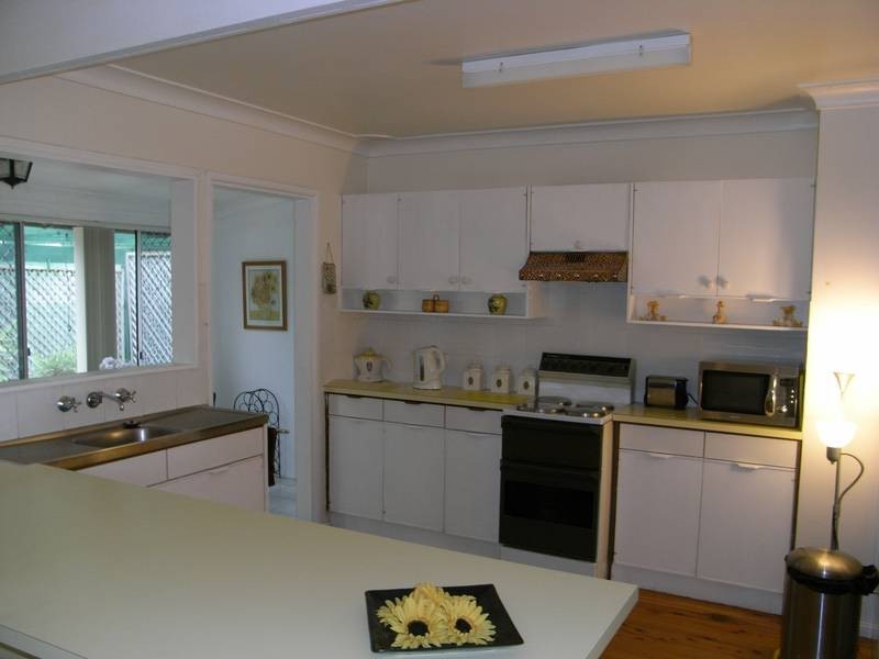 32 Robson Avenue, Gorokan NSW 2263