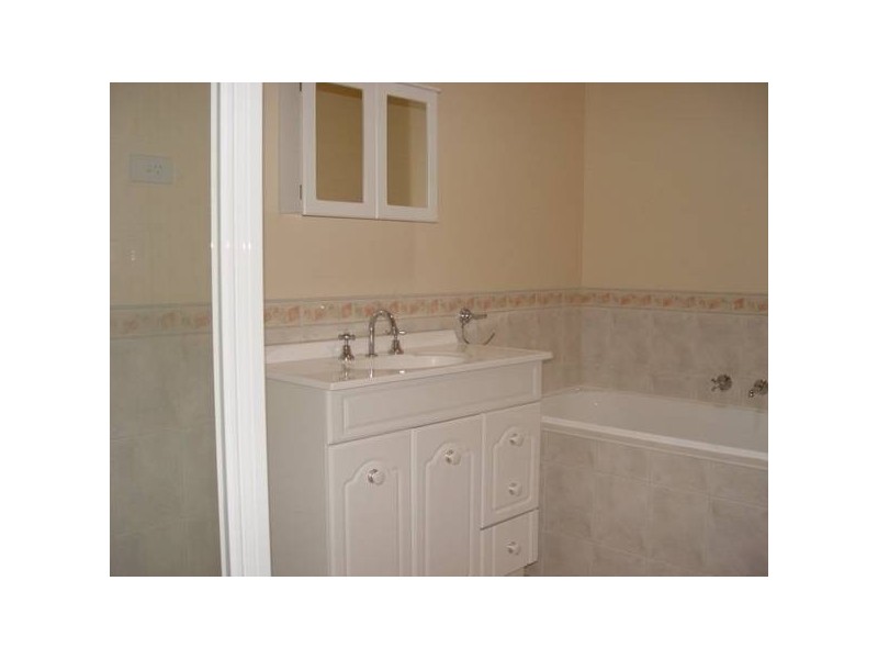 1/86 Robinsons Road, Deer Park VIC 3023