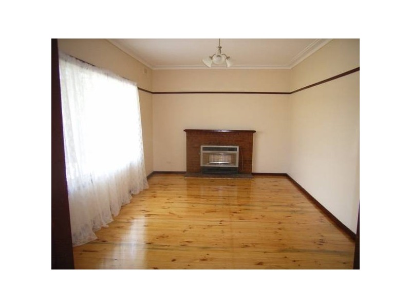 77 Darebin Boulevard, Reservoir VIC 3073