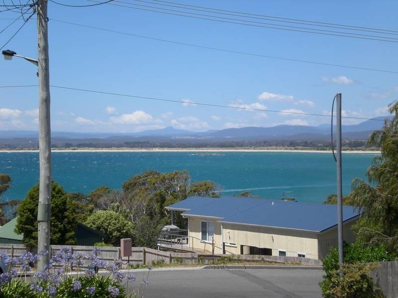 1/121 Westwood Street, Bridport TAS 7262