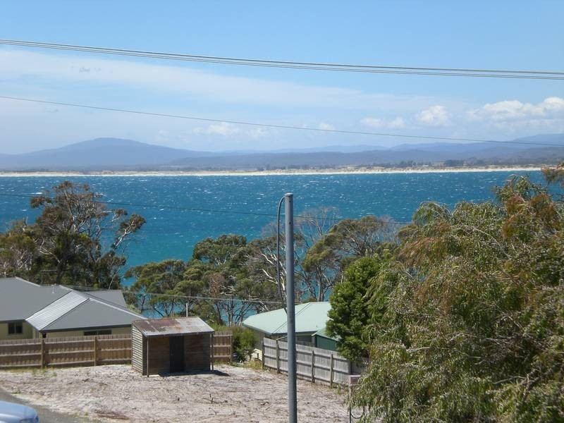 1/121 Westwood Street, Bridport TAS 7262