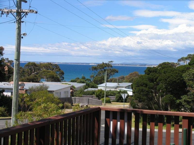 5 Charles Street, Bridport TAS 7262