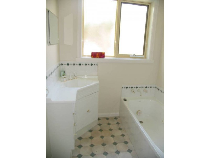 5 Charles Street, Bridport TAS 7262