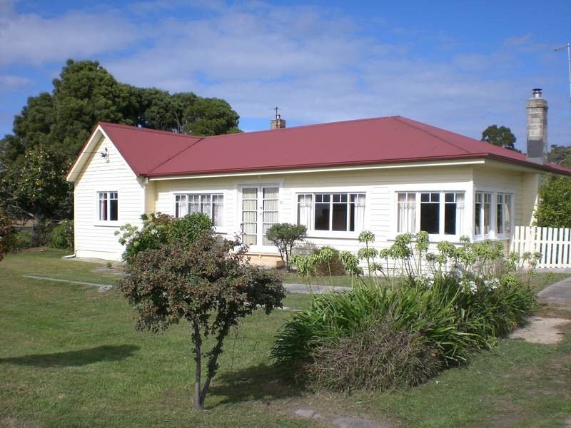17 Main Street, Bridport TAS 7262
