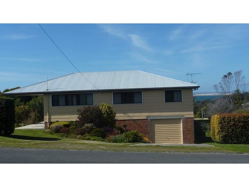 8 Westwood Street, Bridport TAS 7262