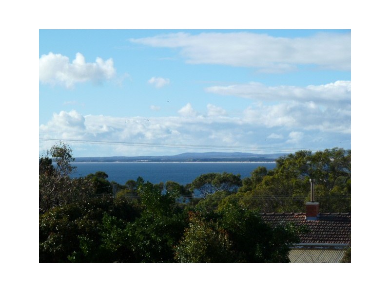 2/121 Westwood Street, Bridport TAS 7262