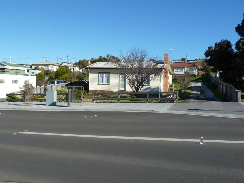 97 – 99 Main Street, Bridport TAS 7262