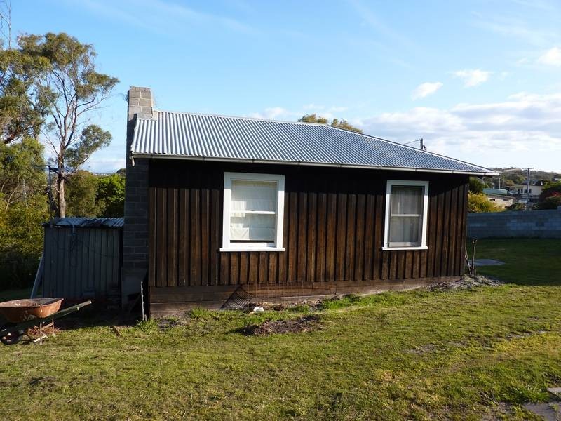 2 John Street, Bridport TAS 7262