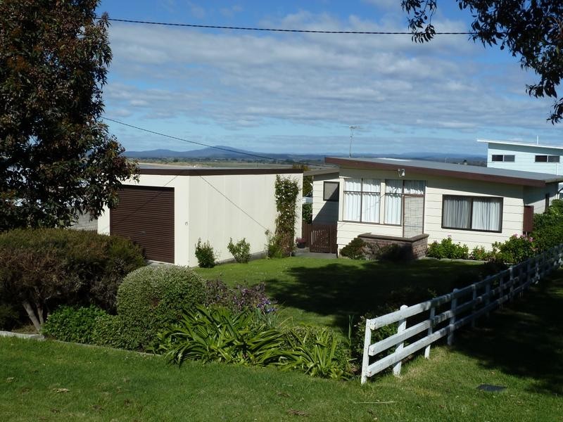 15 Henry Street, Bridport TAS 7262