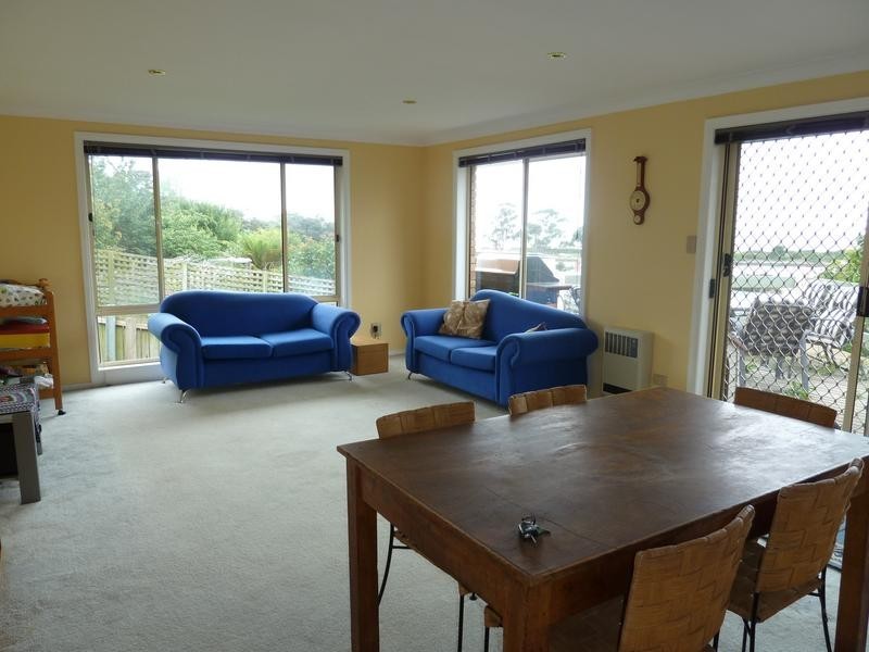 2/21 Emma Street, Bridport TAS 7262