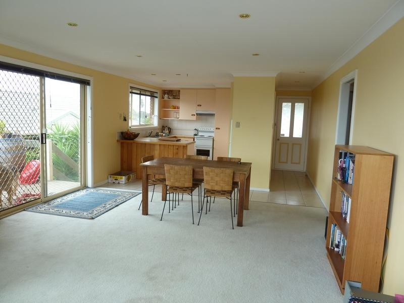 2/21 Emma Street, Bridport TAS 7262