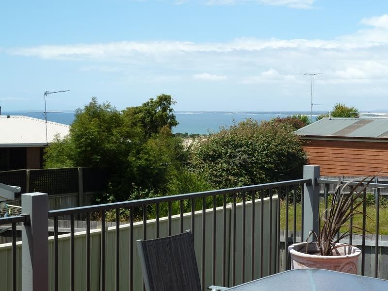 1/20 Louisa Street, Bridport TAS 7262
