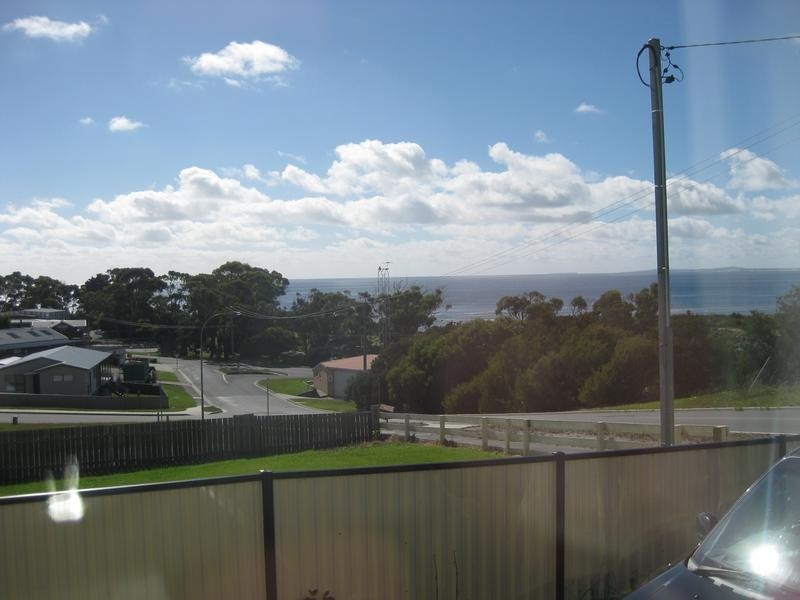 12 Emma Street, Bridport TAS 7262