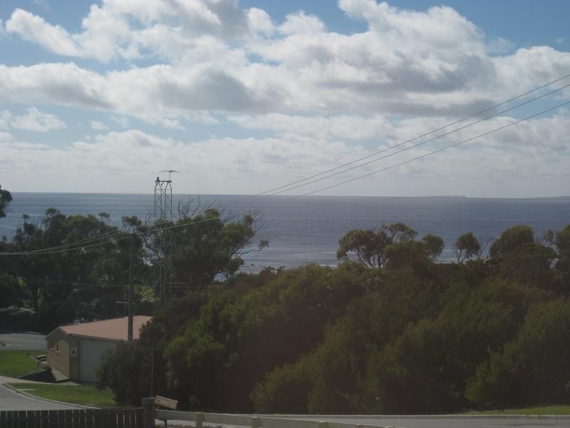 12 Emma Street, Bridport TAS 7262