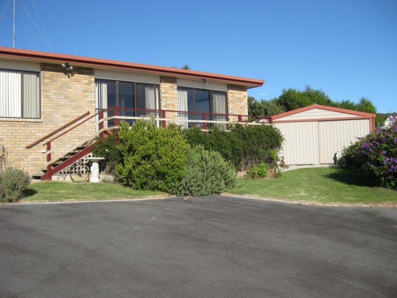 10 Emma Street, Bridport TAS 7262