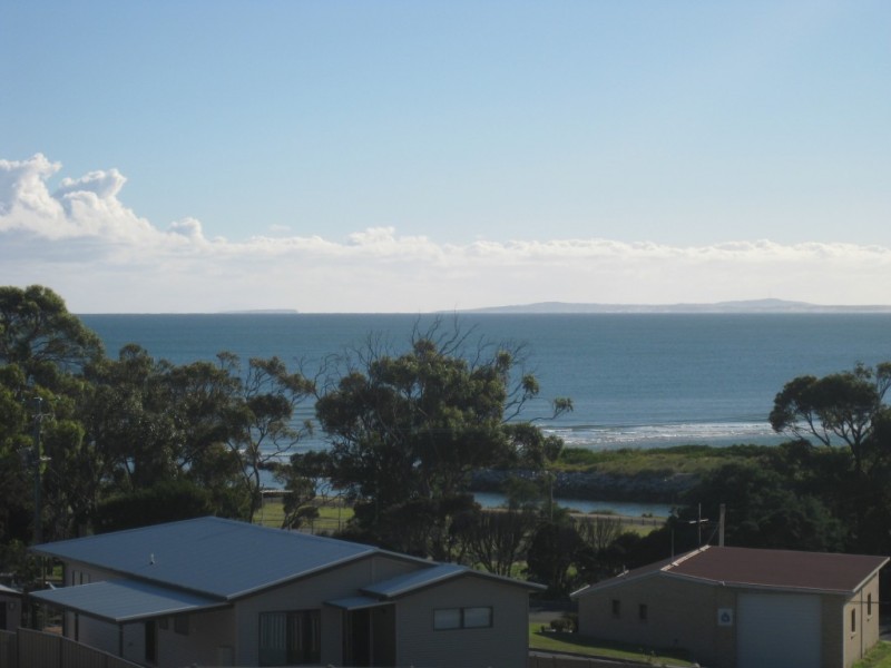 10 Emma Street, Bridport TAS 7262