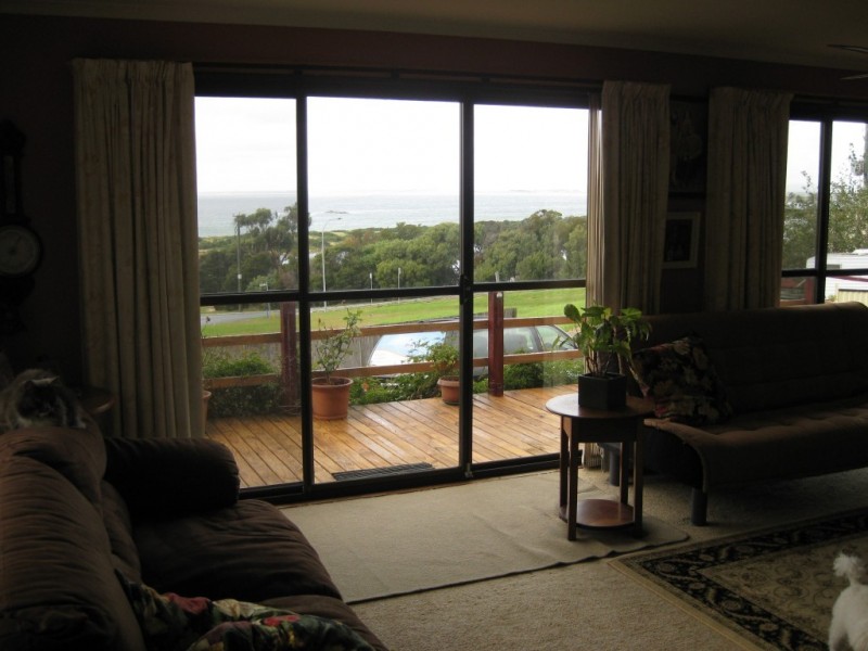 10 Emma Street, Bridport TAS 7262