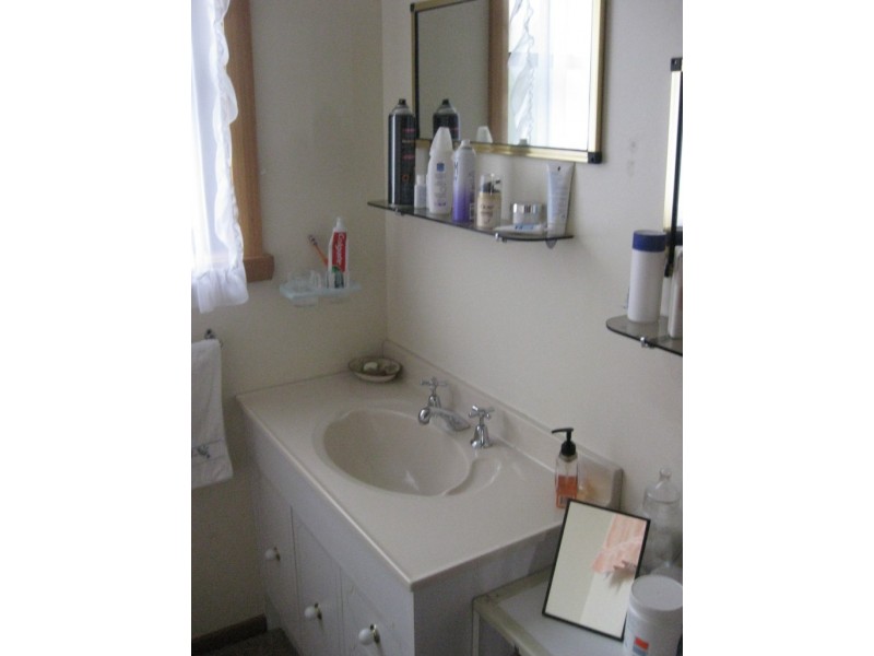 10 Emma Street, Bridport TAS 7262