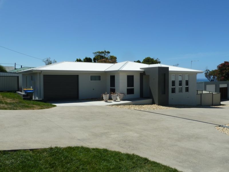 2 & 3/2 Westwood Street, Bridport TAS 7262