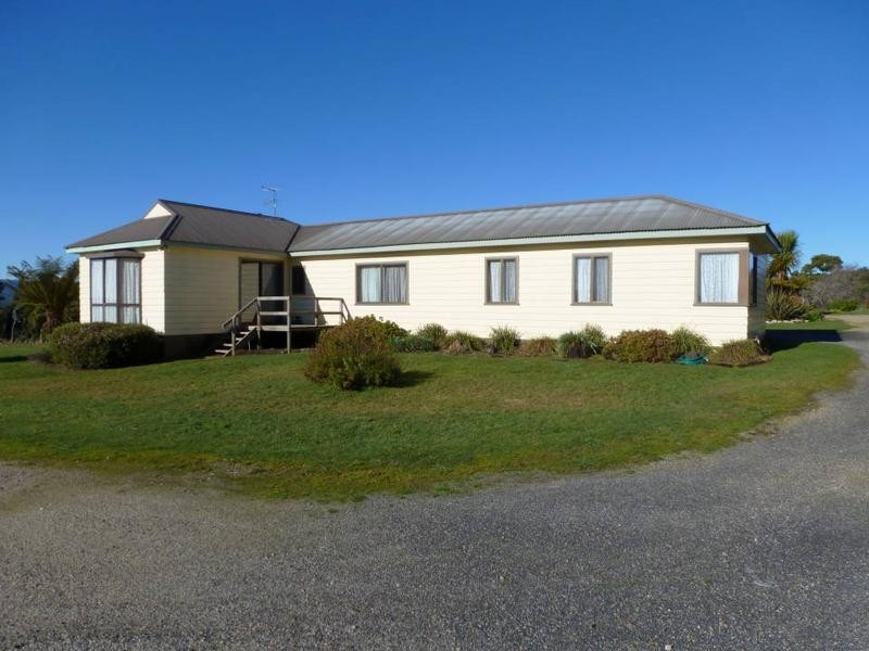 33317 Tasman Highway, Legerwood TAS 7263