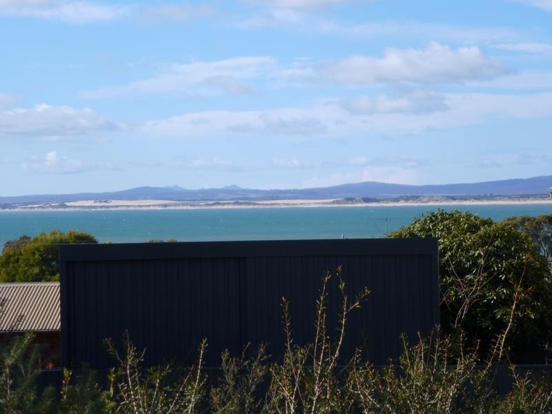 16 Charles Street, Bridport TAS 7262