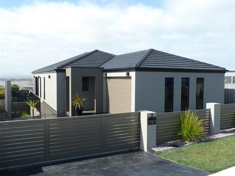 1/3 Flinders Lane, Bridport TAS 7262