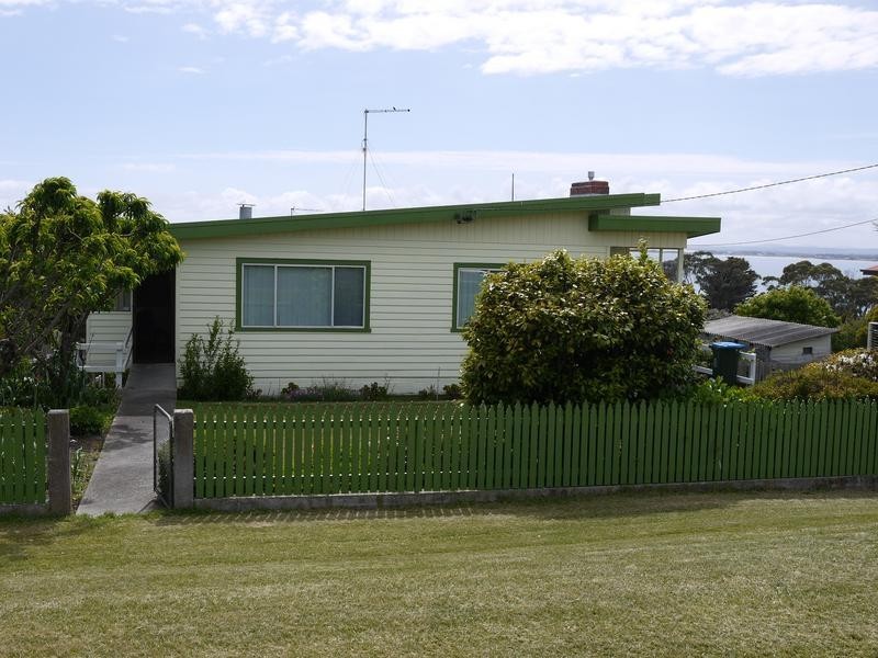 1/6 May Street, Bridport TAS 7262