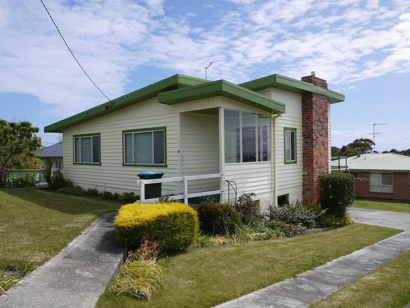 1/6 May Street, Bridport TAS 7262