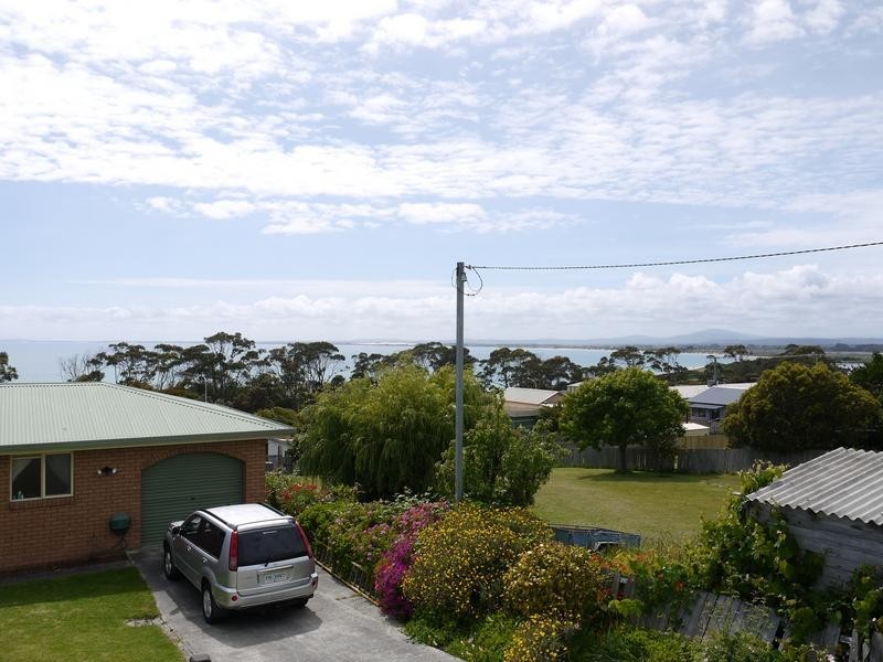 1/6 May Street, Bridport TAS 7262