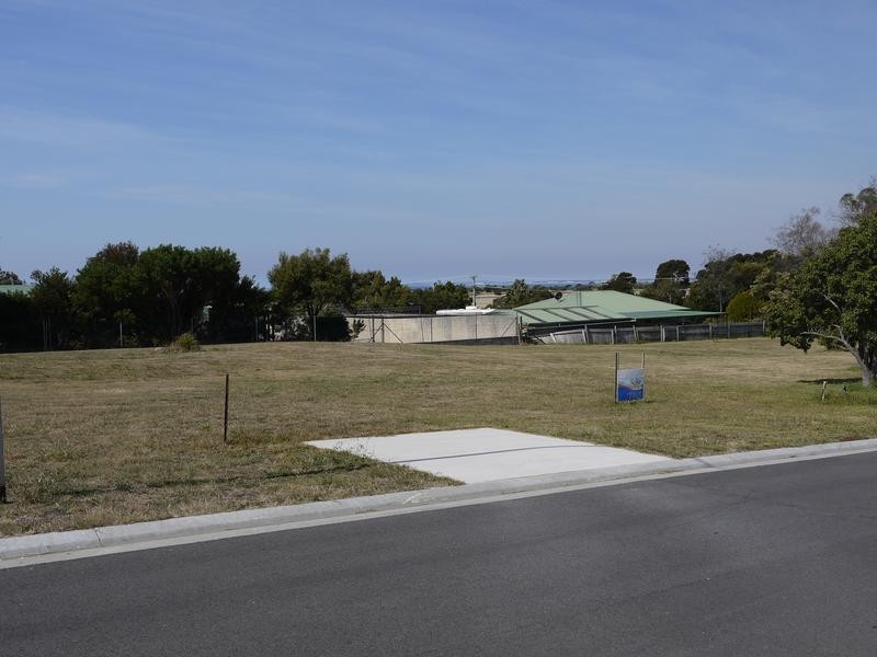 14 Therese Street, Bridport TAS 7262