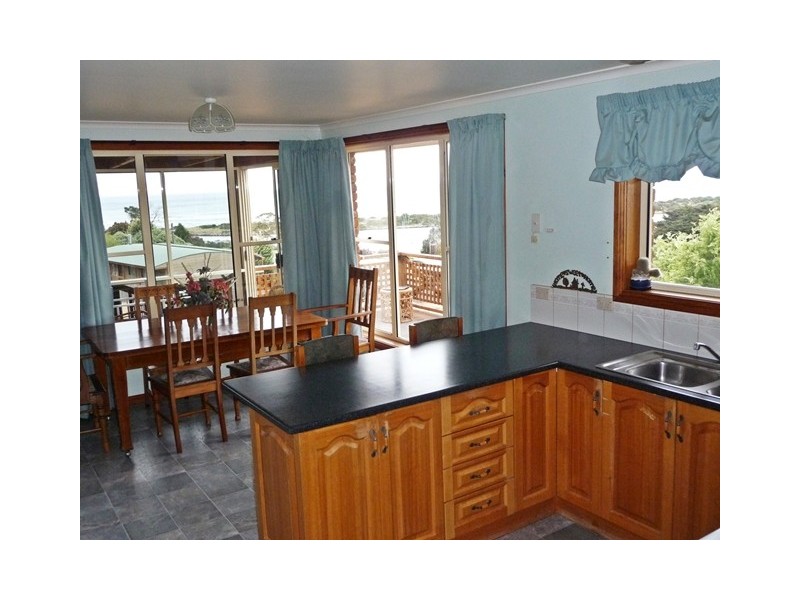 33 Emma Street, Bridport TAS 7262