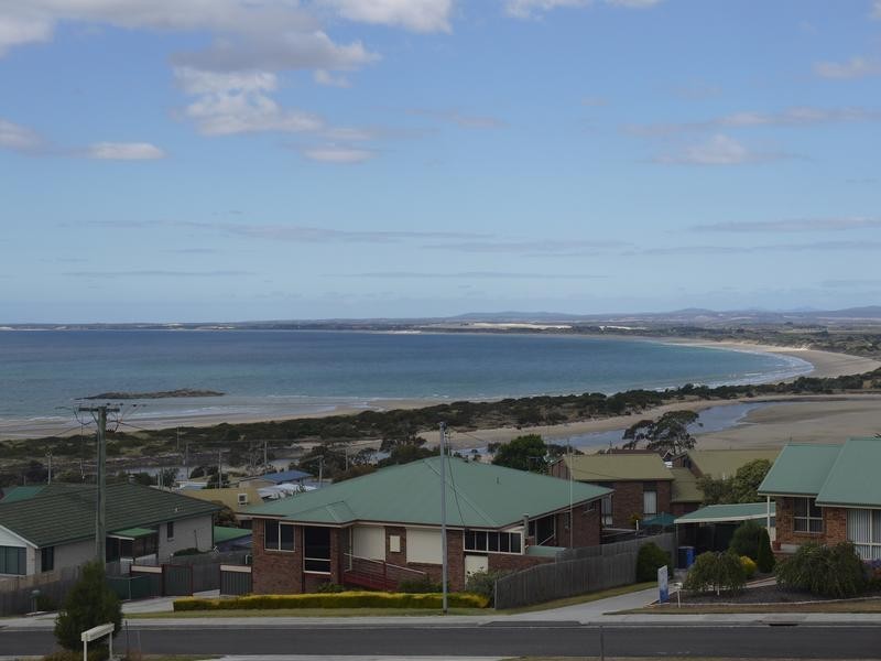 1/5 Clarke Street, Bridport TAS 7262