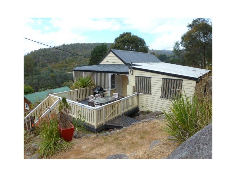 9-10 Christopher Street, Derby TAS 7264