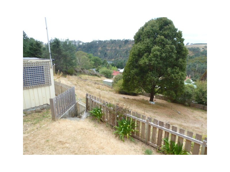 9-10 Christopher Street, Derby TAS 7264