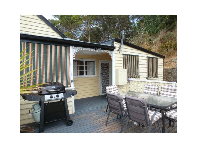 9-10 Christopher Street, Derby TAS 7264