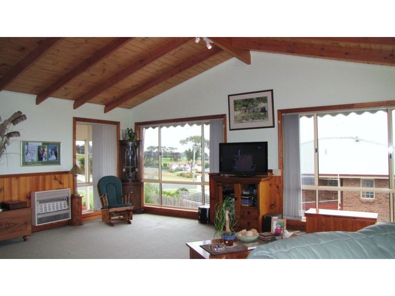 6 Clarke Street, Bridport TAS 7262
