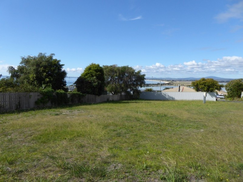 28 Emma Street, Bridport TAS 7262