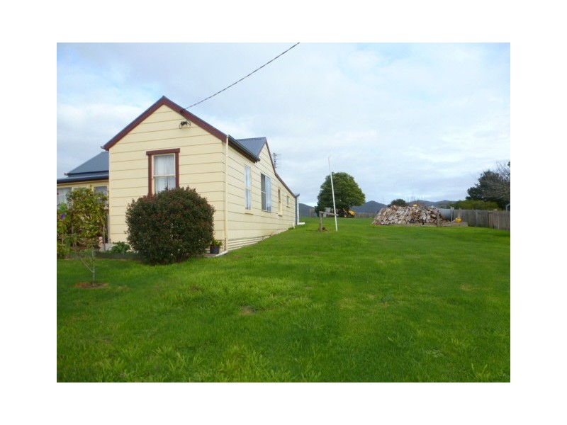17 Chaffey Street, Gladstone TAS 7264
