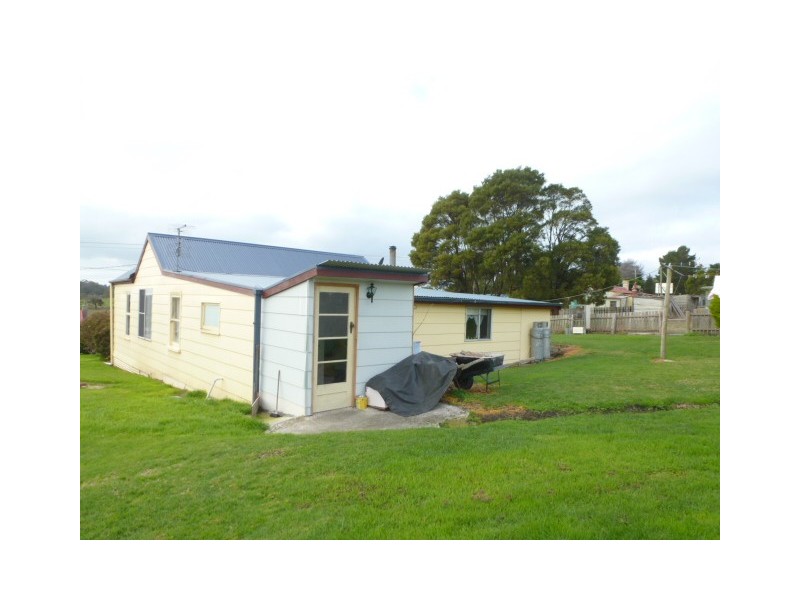 17 Chaffey Street, Gladstone TAS 7264