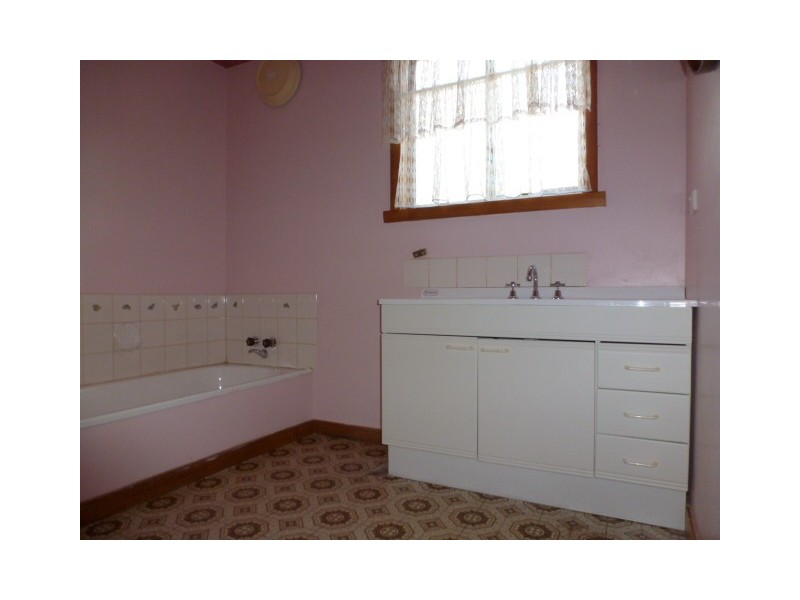 8 Hedley Street, Scottsdale TAS 7260