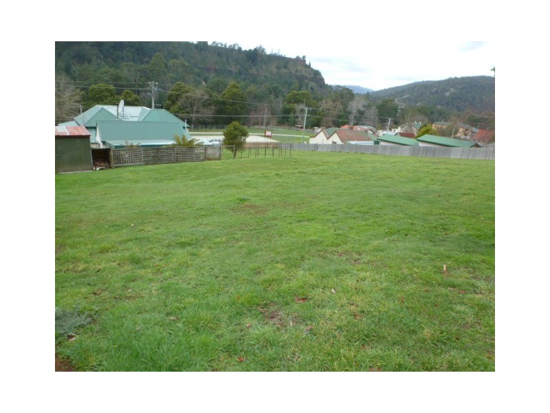 Bell Street, Derby TAS 7264