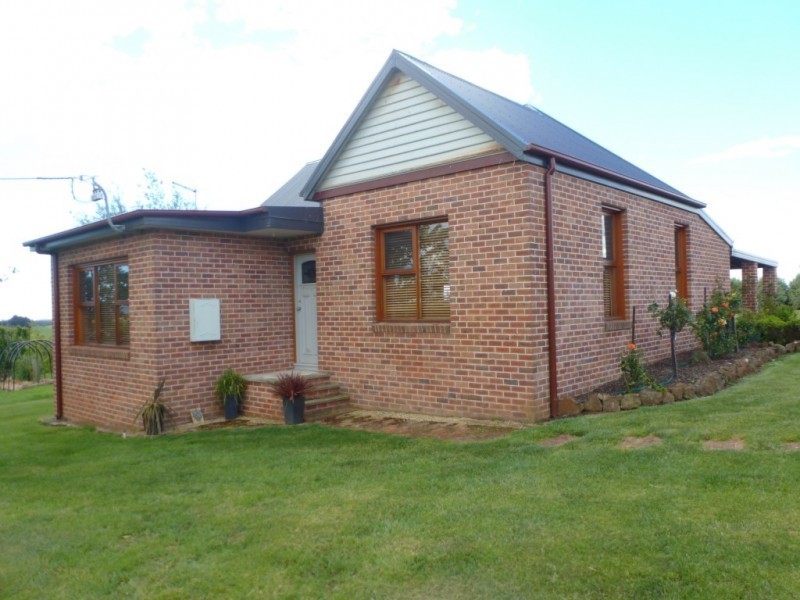 8 Thomas Street, Scottsdale TAS 7260