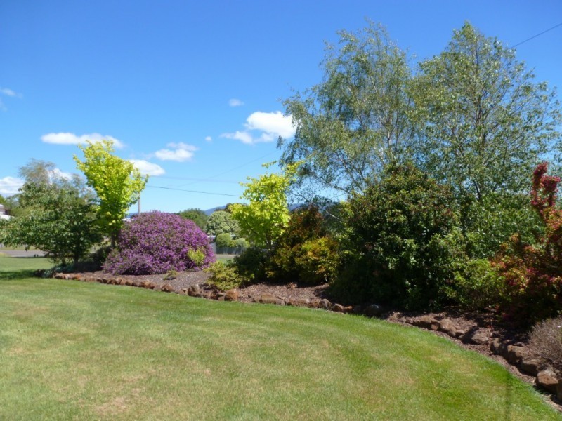 * Thomas Street, Scottsdale TAS 7260