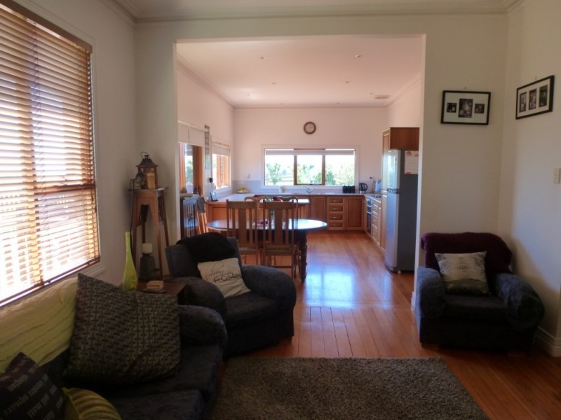 * Thomas Street, Scottsdale TAS 7260