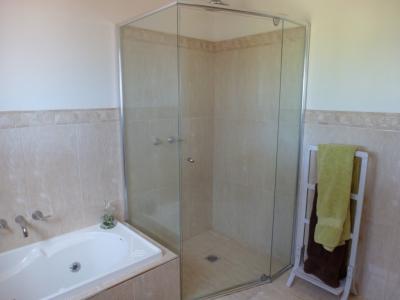 * Thomas Street, Scottsdale TAS 7260