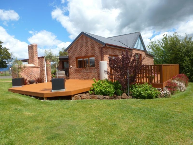 8 Thomas Street, Scottsdale TAS 7260